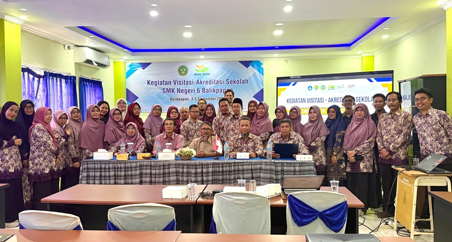 Tingkatkan Kualitas Vokasi, SMKN 6 Balikpapan Jalani Visitasi Akreditasi Selama Tiga Hari Bersama Tim Asesor Badan Akreditasi